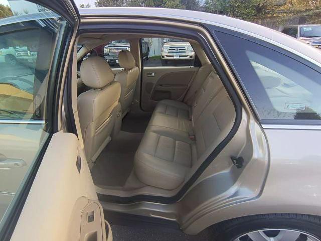 used 2005 Ford Five Hundred car, priced at $8,995