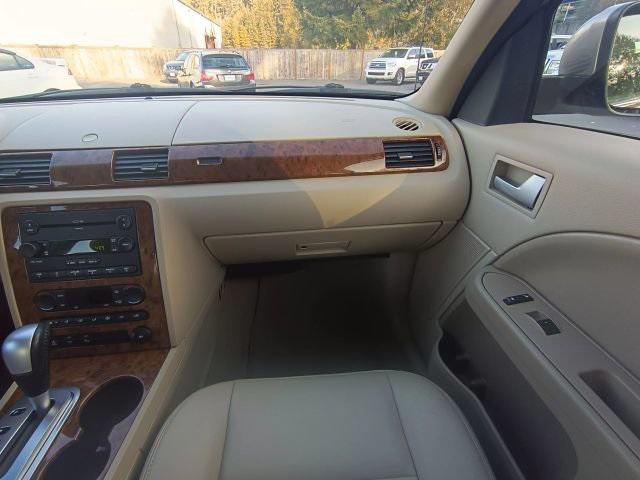 used 2005 Ford Five Hundred car, priced at $8,995