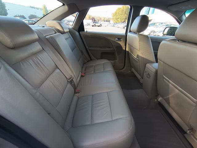 used 2005 Ford Five Hundred car, priced at $9,995