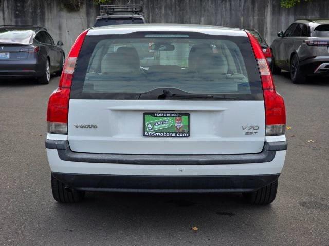 used 2004 Volvo V70 car, priced at $9,995