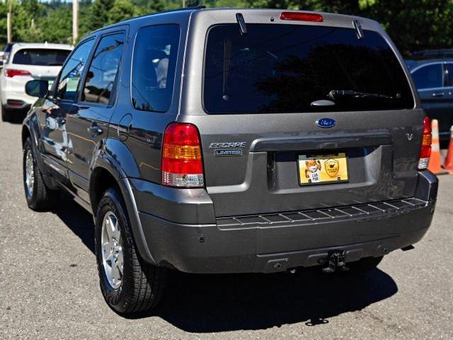 used 2005 Ford Escape car, priced at $9,995