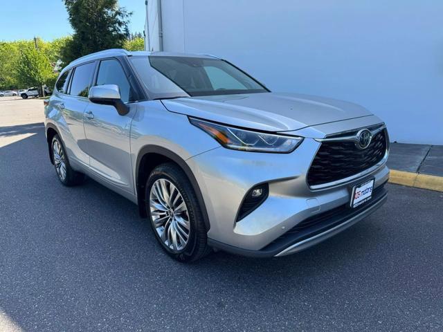 used 2020 Toyota Highlander car, priced at $41,995