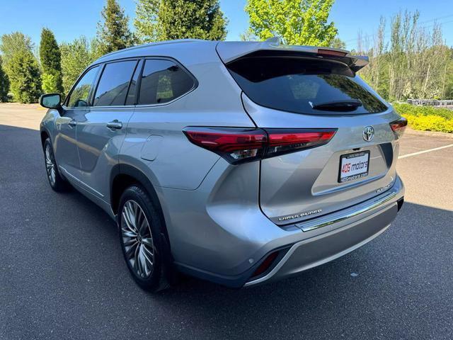 used 2020 Toyota Highlander car, priced at $43,995