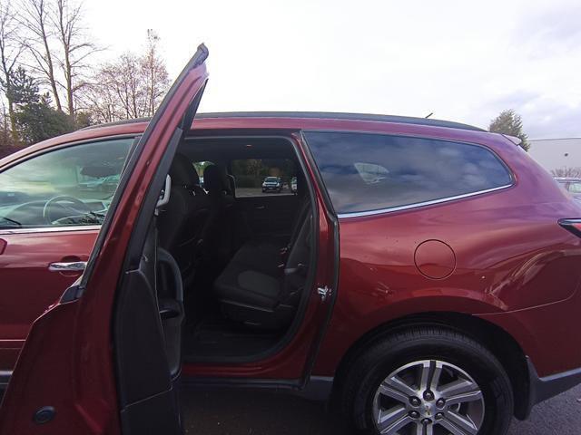 used 2015 Chevrolet Traverse car, priced at $15,995