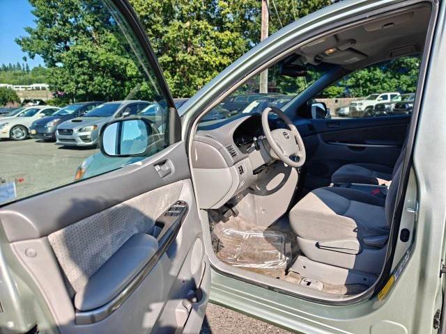 used 2006 Toyota Sienna car, priced at $14,995