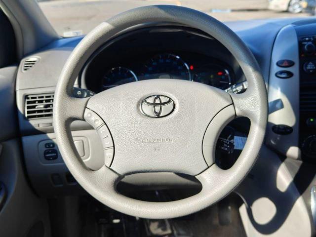 used 2006 Toyota Sienna car, priced at $14,995