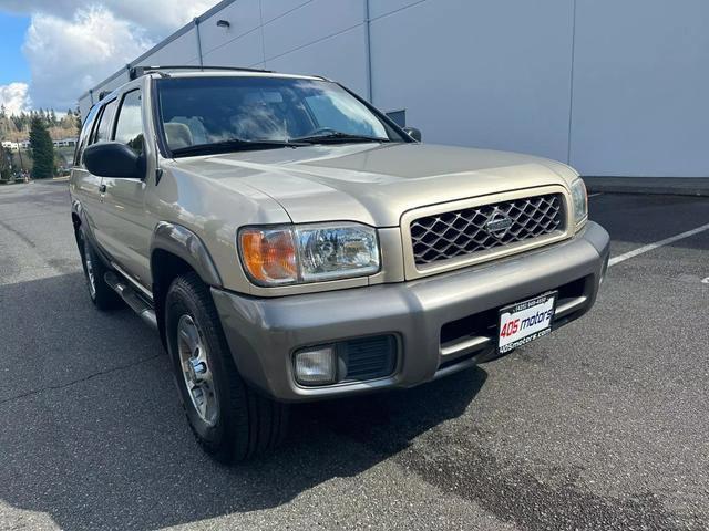 used 2000 Nissan Pathfinder car, priced at $5,995