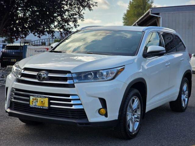 used 2018 Toyota Highlander car, priced at $24,995