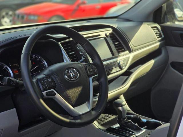 used 2018 Toyota Highlander car, priced at $24,995