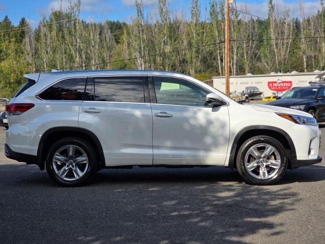 used 2018 Toyota Highlander car, priced at $24,995
