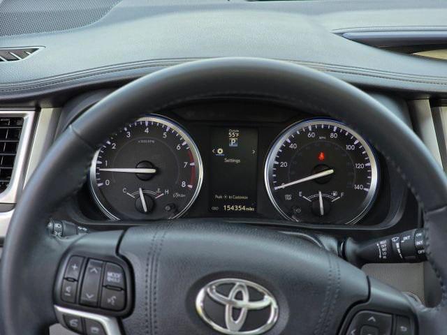 used 2016 Toyota Highlander car, priced at $15,995