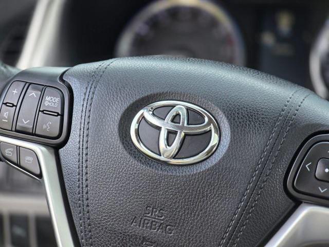 used 2016 Toyota Highlander car, priced at $15,995
