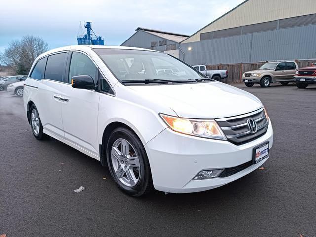 used 2013 Honda Odyssey car, priced at $15,995