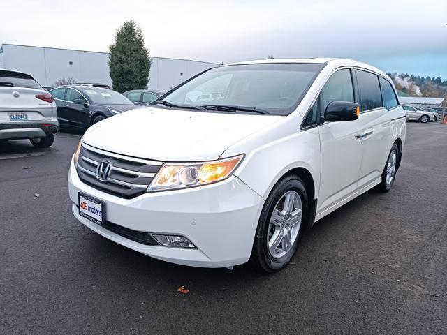 used 2013 Honda Odyssey car, priced at $15,995