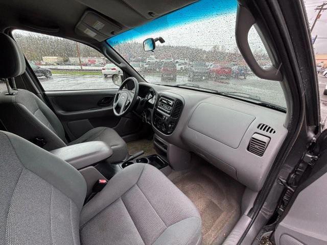 used 2002 Ford Escape car, priced at $4,995