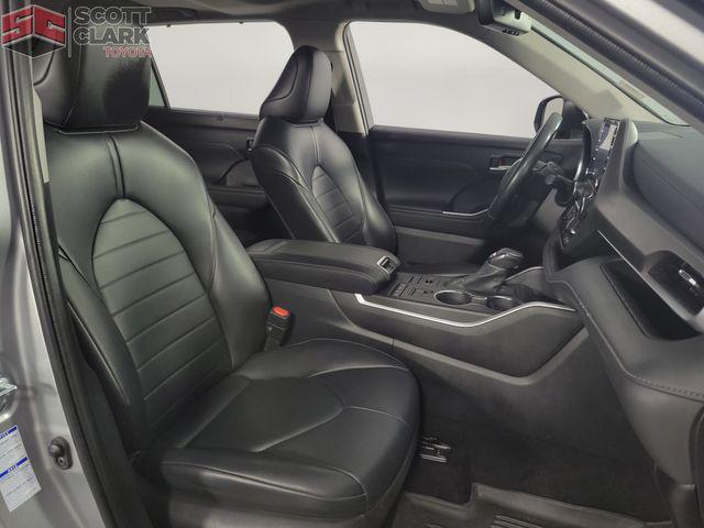 used 2022 Toyota Highlander car, priced at $37,683