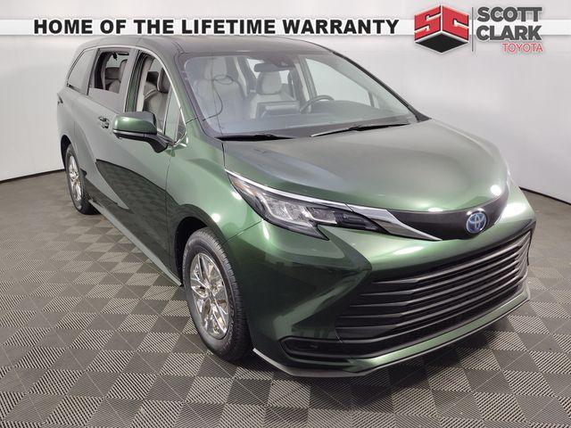used 2023 Toyota Sienna car, priced at $40,176