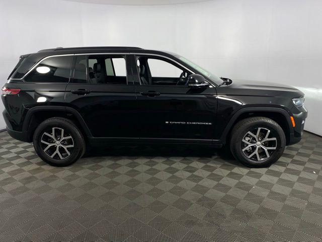 used 2024 Jeep Grand Cherokee car, priced at $37,295