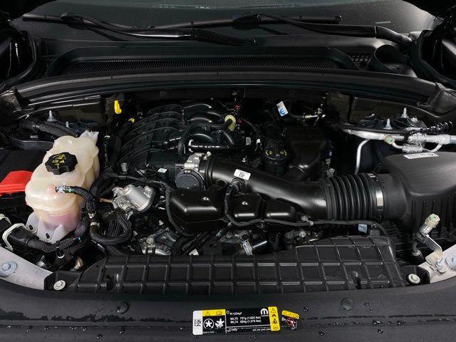 used 2024 Jeep Grand Cherokee car, priced at $37,295