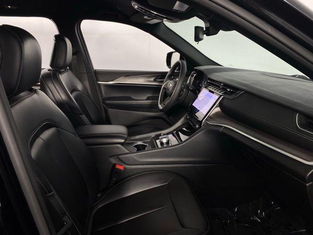 used 2024 Jeep Grand Cherokee car, priced at $37,295