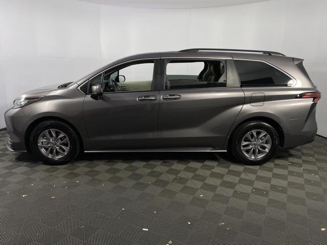 used 2022 Toyota Sienna car, priced at $38,263