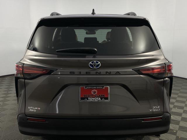 used 2022 Toyota Sienna car, priced at $38,263