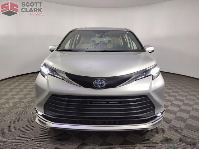 used 2022 Toyota Sienna car, priced at $38,325