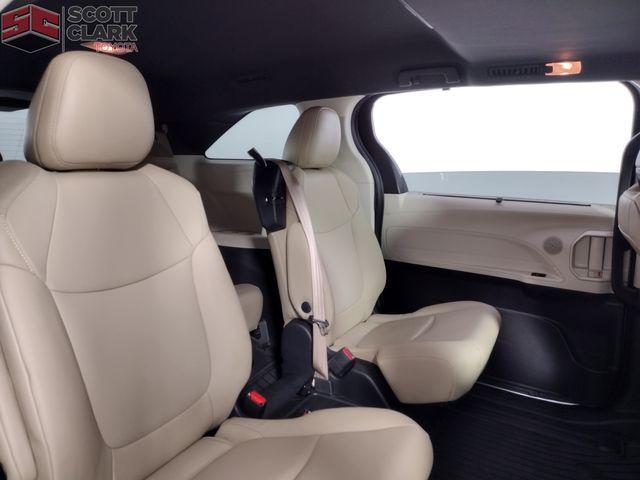 used 2022 Toyota Sienna car, priced at $38,325