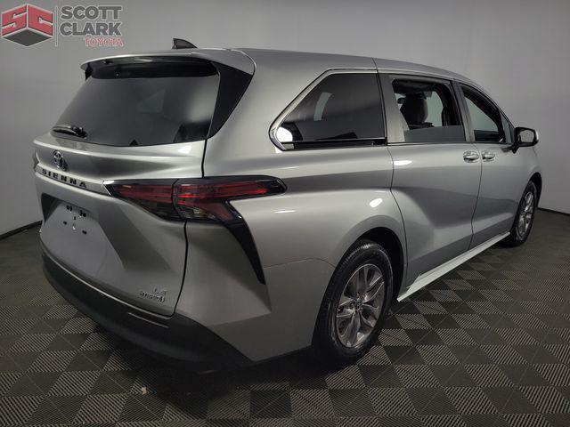 used 2022 Toyota Sienna car, priced at $39,884