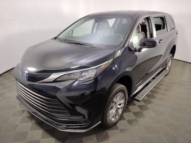 used 2024 Toyota Sienna car, priced at $67,987