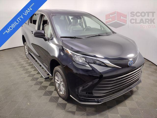 used 2024 Toyota Sienna car, priced at $67,987