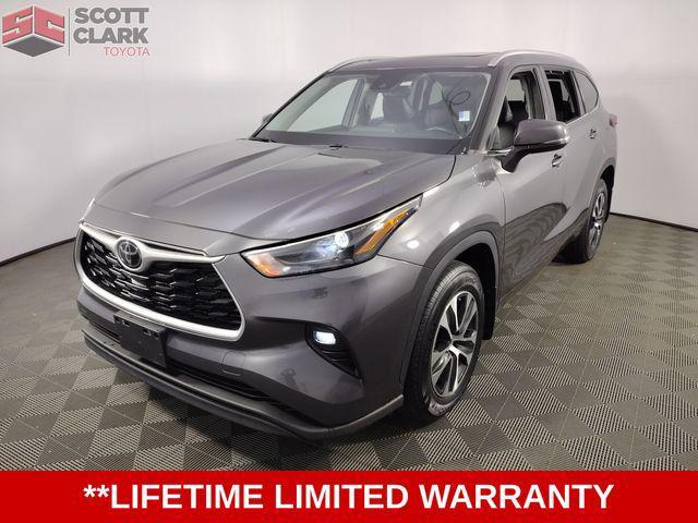 used 2022 Toyota Highlander car, priced at $41,277
