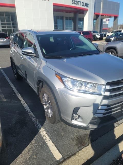 used 2018 Toyota Highlander car, priced at $26,264