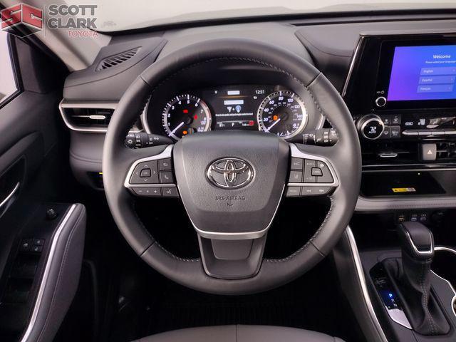 new 2025 Toyota Highlander car, priced at $50,366