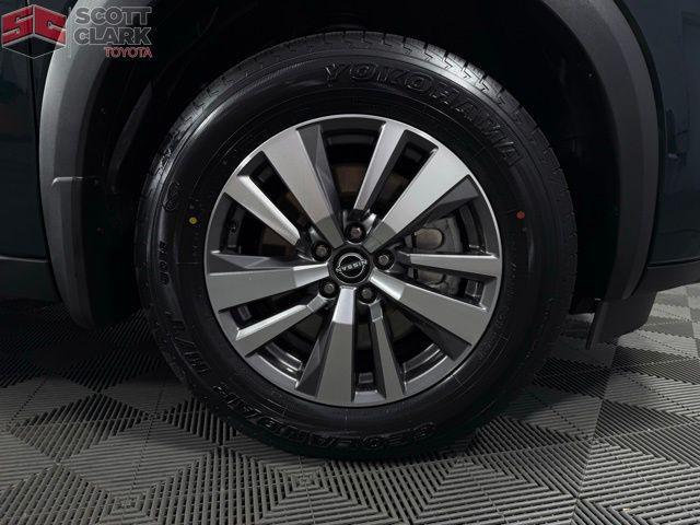 used 2022 Nissan Pathfinder car, priced at $34,285
