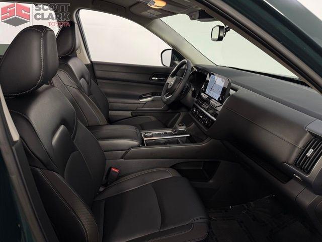used 2022 Nissan Pathfinder car, priced at $34,285