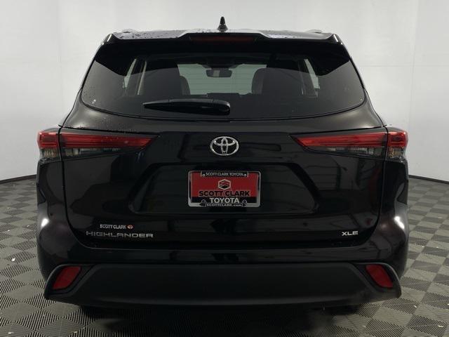 used 2022 Toyota Highlander car, priced at $35,757