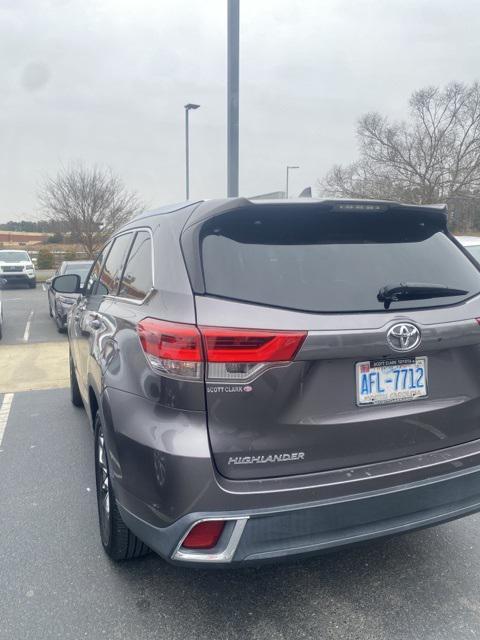 used 2019 Toyota Highlander car, priced at $29,375