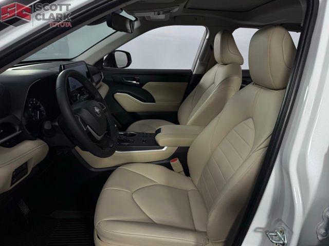 used 2024 Toyota Highlander car, priced at $42,953