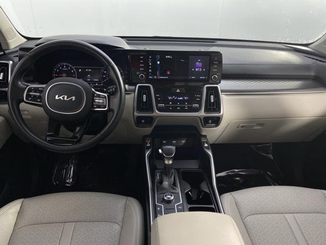 used 2022 Kia Sorento car, priced at $23,354