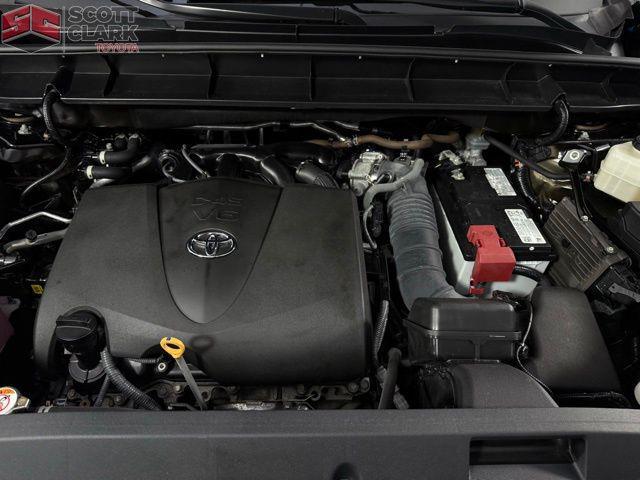 used 2022 Toyota Highlander car, priced at $36,809