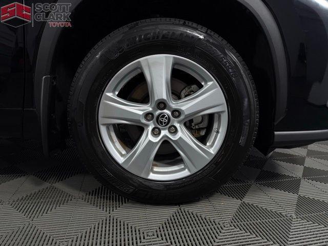 used 2022 Toyota Highlander car, priced at $36,809