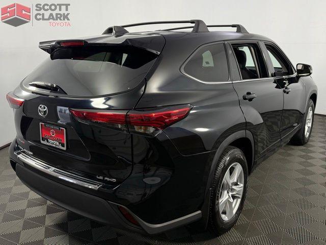 used 2022 Toyota Highlander car, priced at $36,809
