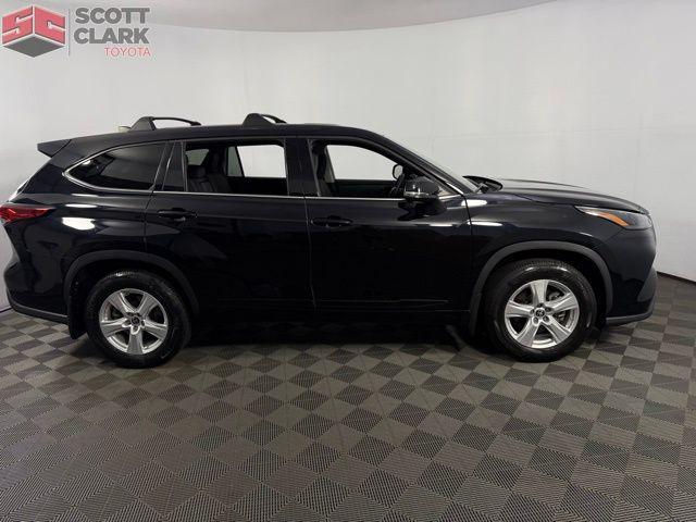 used 2022 Toyota Highlander car, priced at $36,809