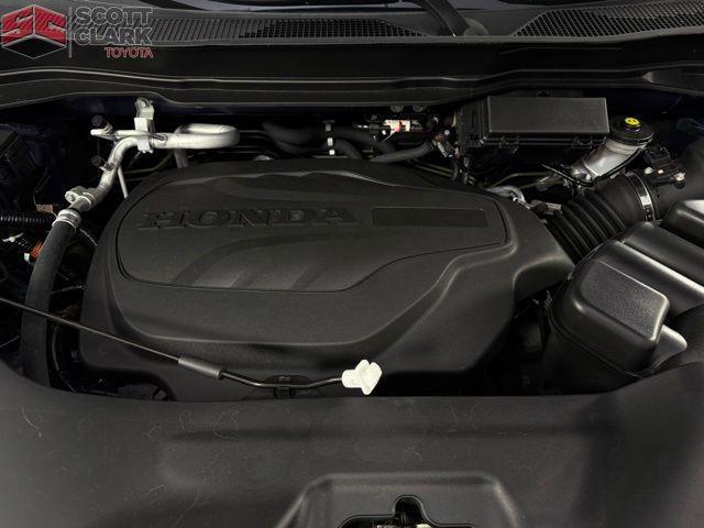 used 2022 Honda Passport car, priced at $32,415