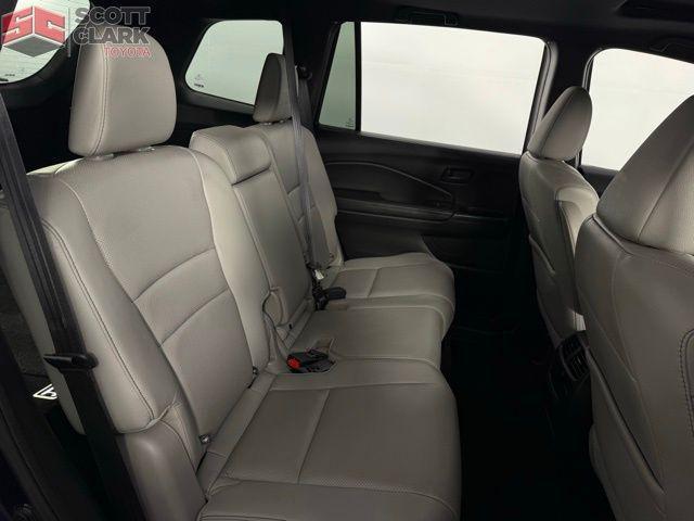 used 2022 Honda Passport car, priced at $32,415