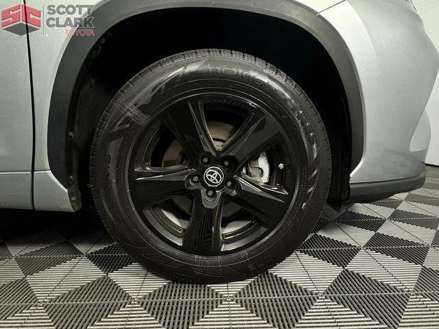 used 2023 Toyota Highlander car, priced at $34,229