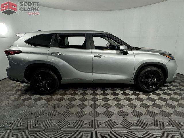 used 2023 Toyota Highlander car, priced at $34,229