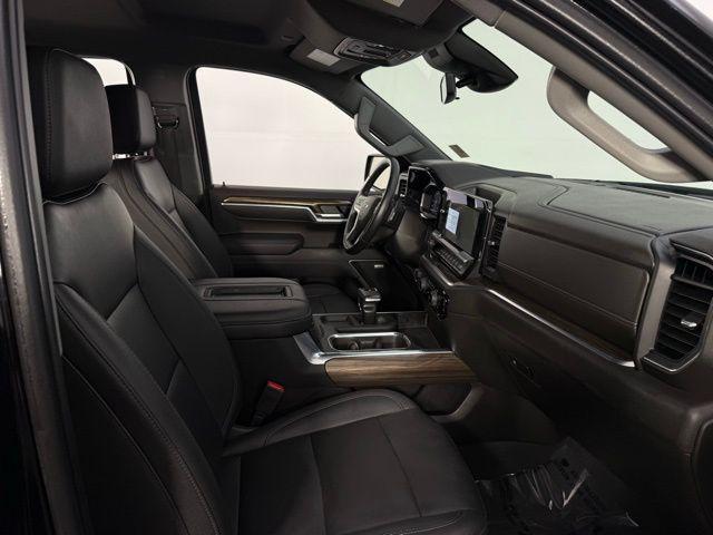 used 2022 Chevrolet Silverado 1500 car, priced at $42,618