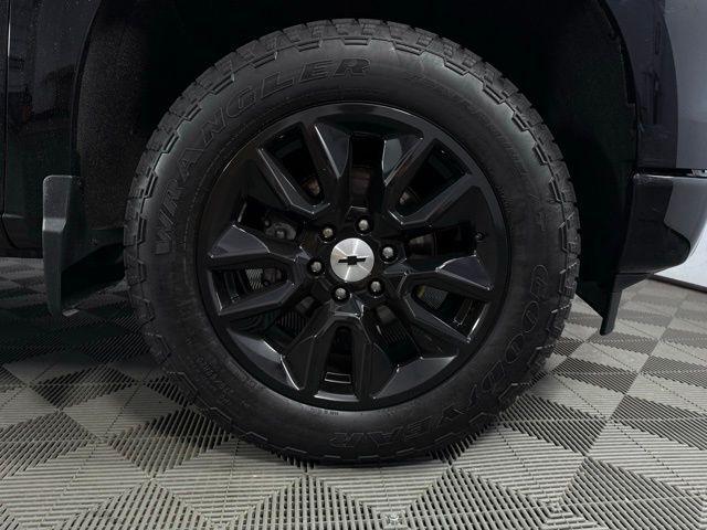 used 2022 Chevrolet Silverado 1500 car, priced at $42,618